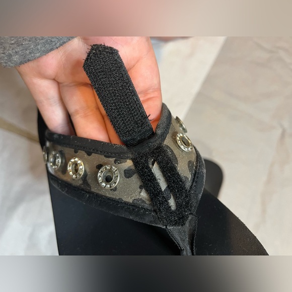 Unbranded Camo Print Crystal Studs VelcroStrap PlatformChunky Y2K Flip Flops Sz9 - Picture 10 of 10